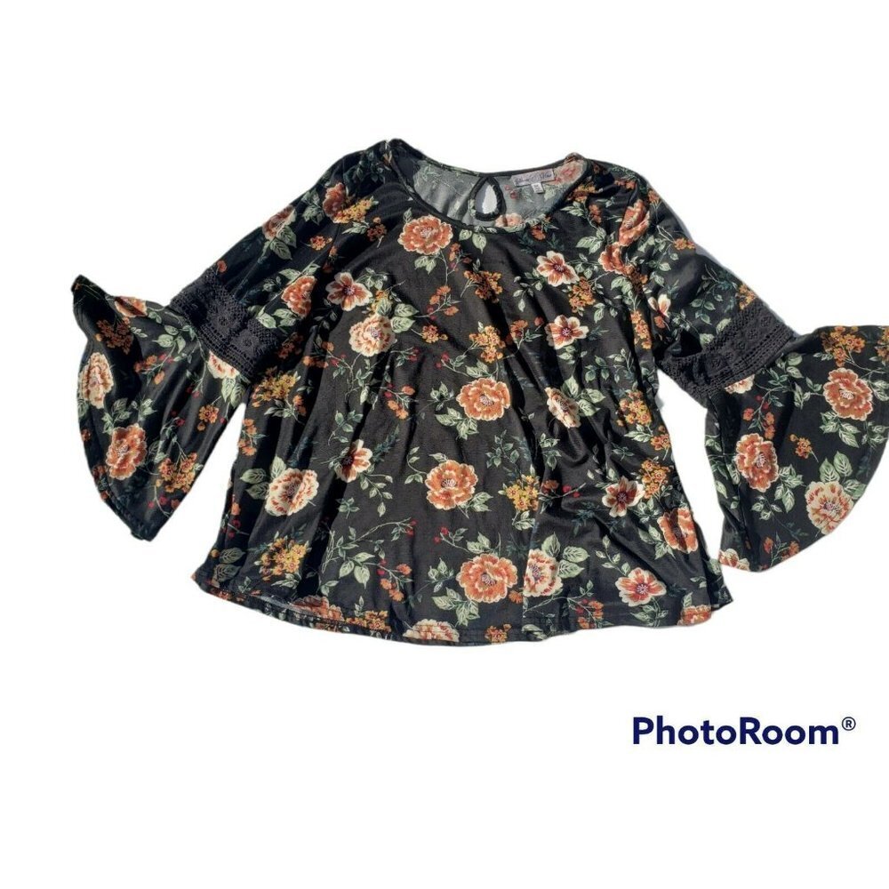 STEM & VINE Blouse Bell Sleeves Size 2X  Crochet Floral Black Boho Chic